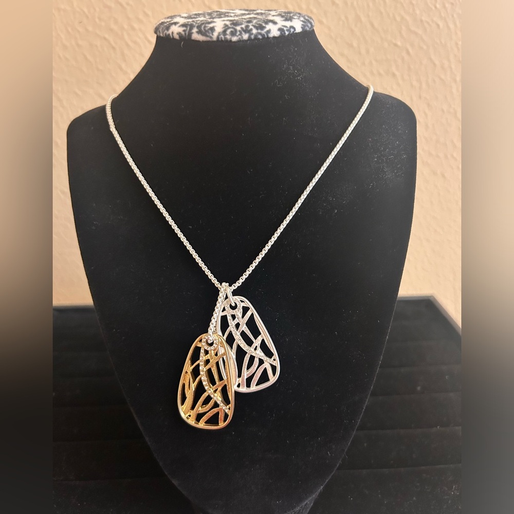 White House Black Market Necklace